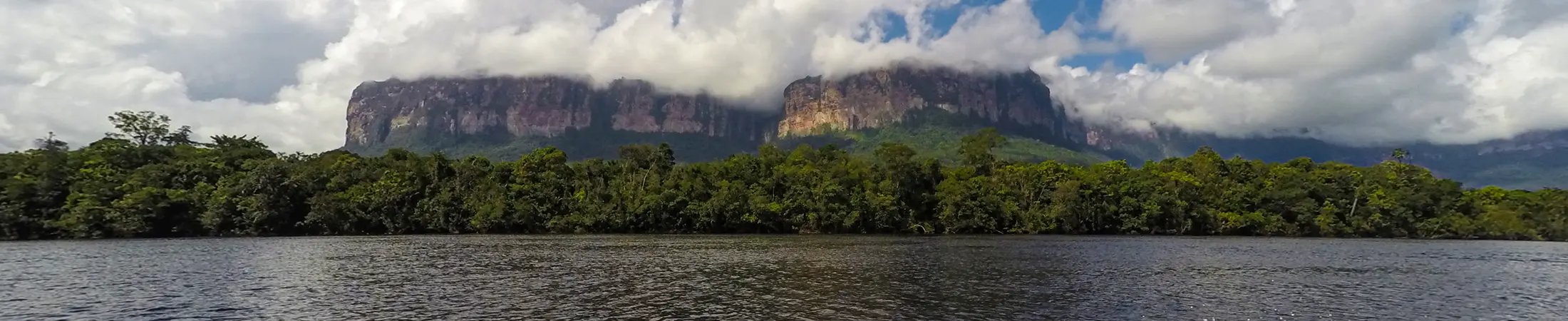 Rio Carrao panoramica del Rio Carrao con vista al Auyan Tepuy